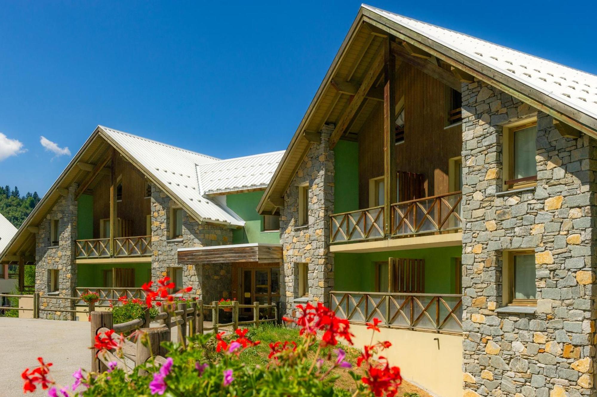 Residence Capfun Couleurs Soleil, Oz En Oisans Oz Buitenkant foto